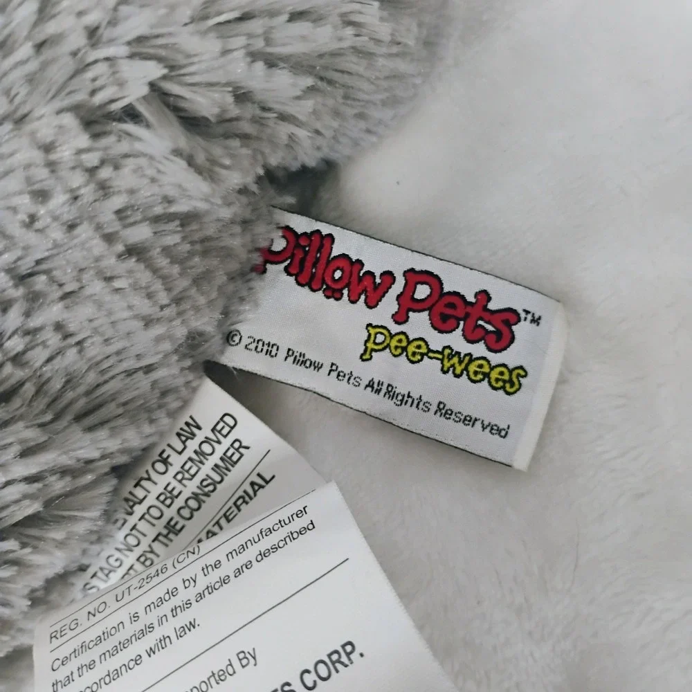 Pillow Pets Pee-Wees Great White Shark Plush Grey Shaggy Folding Stuffed Toy